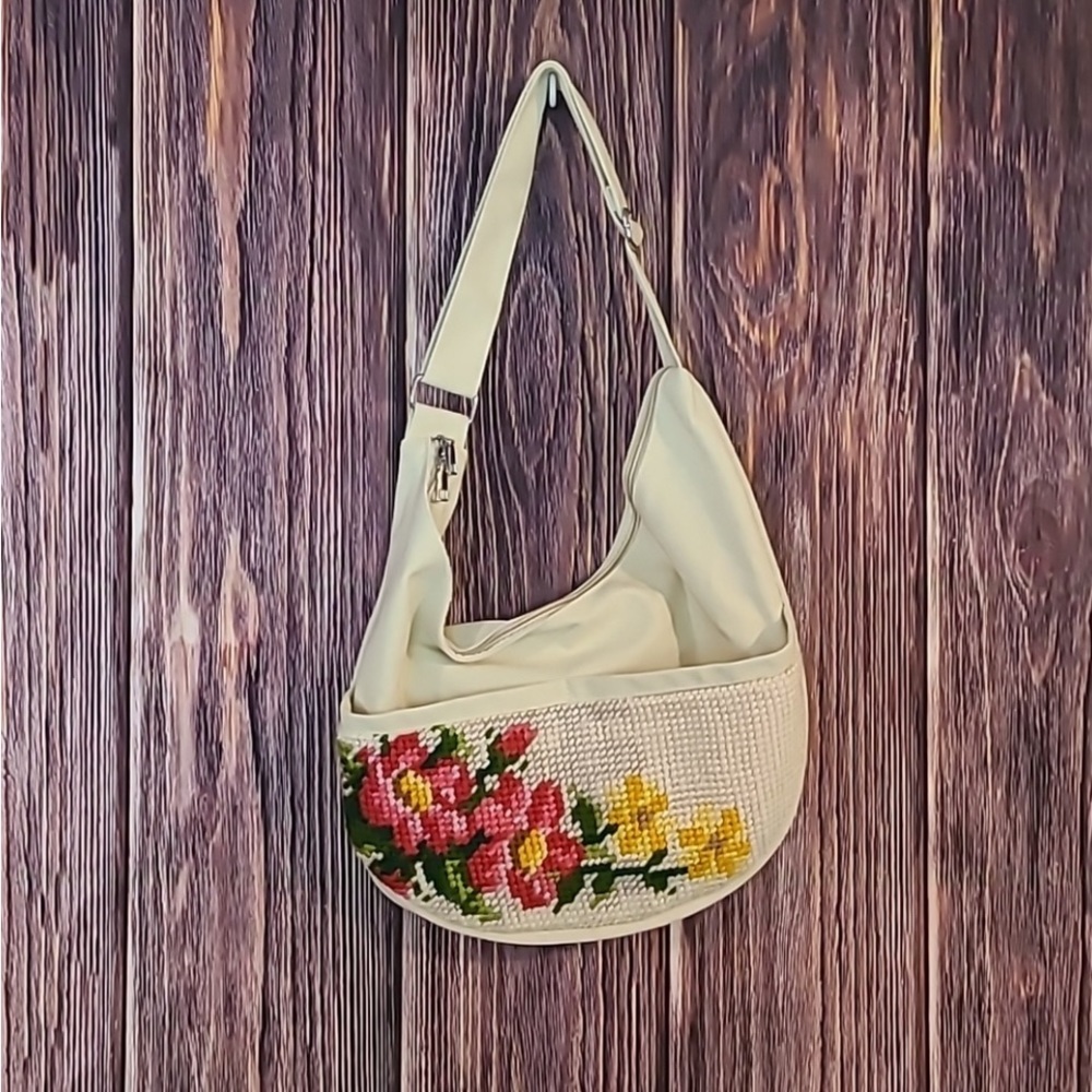 Vintage Embroidered Floral Hobo Cream Crossbody/ Shoulder Purse Bag Canvas EUC